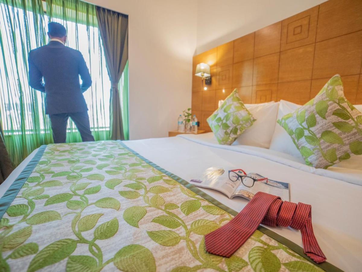 The Orchid Hotel Hinjewadi Pune Bagian luar foto Deluxe Room