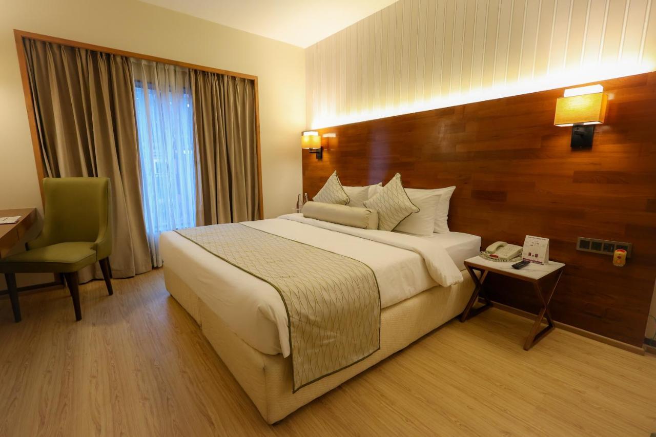 The Orchid Hotel Hinjewadi Pune Bagian luar foto Deluxe Room
