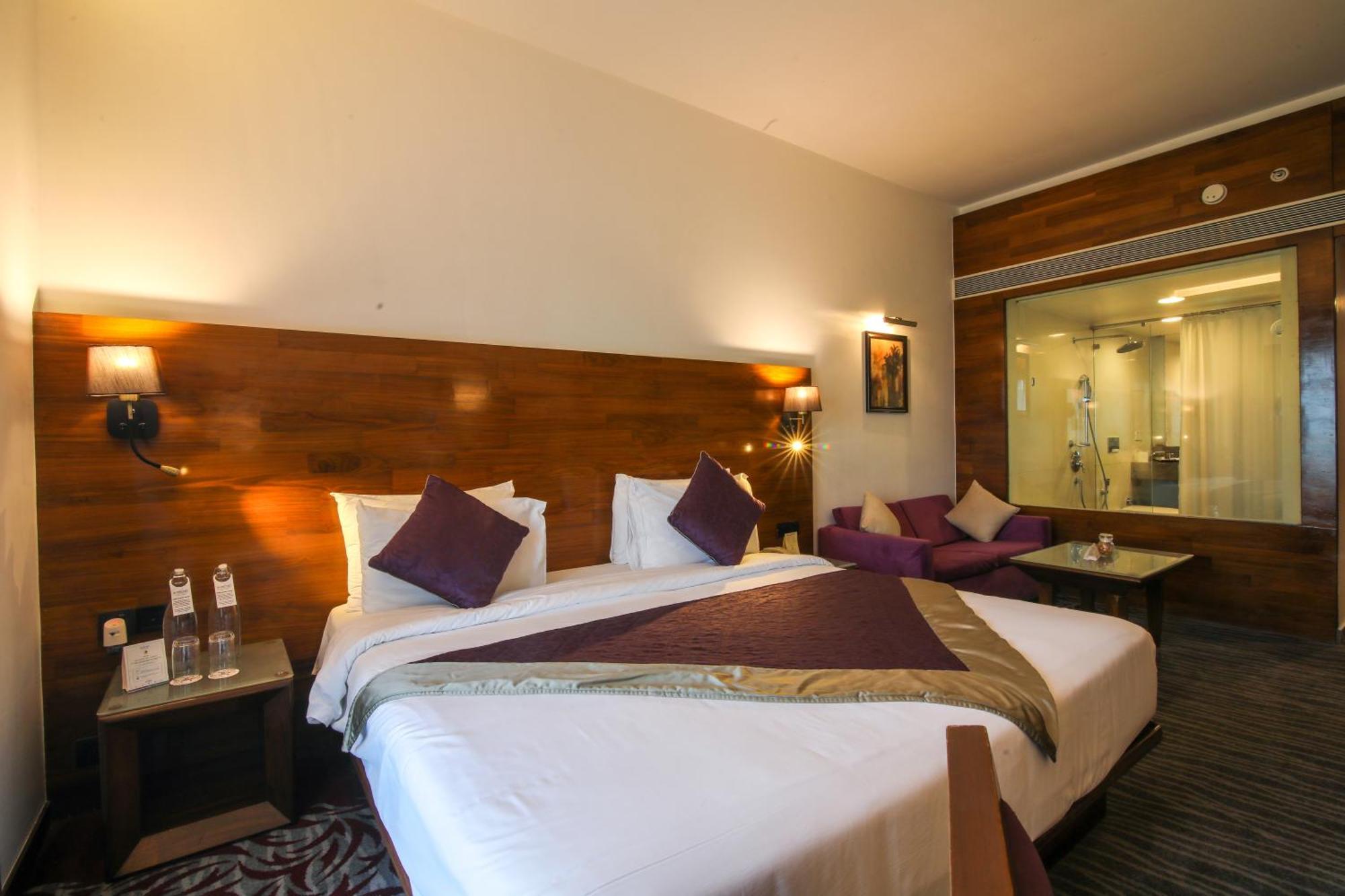 The Orchid Hotel Hinjewadi Pune Bagian luar foto