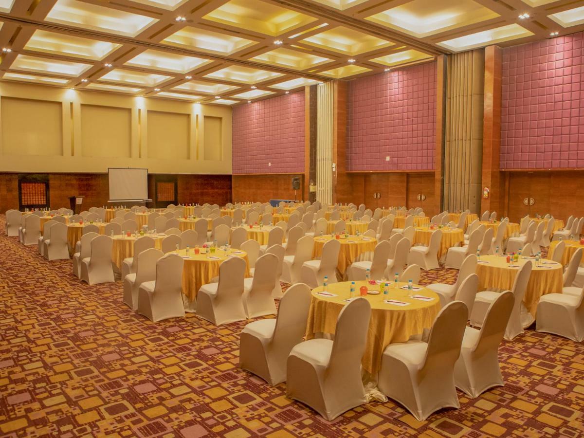The Orchid Hotel Hinjewadi Pune Bagian luar foto The Grand Ballroom