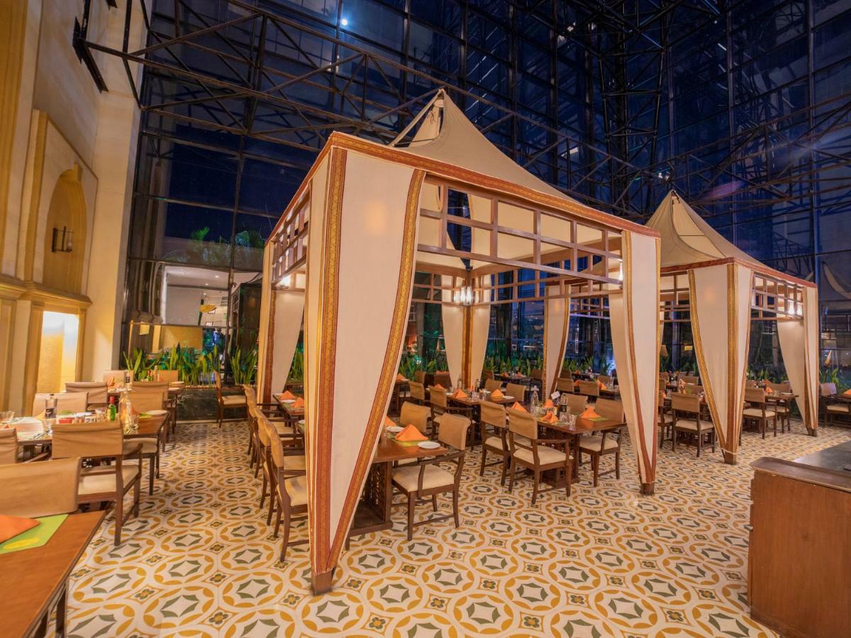 The Orchid Hotel Hinjewadi Pune Bagian luar foto The restaurant