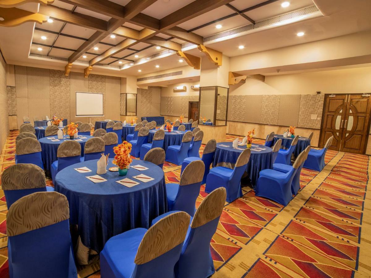 The Orchid Hotel Hinjewadi Pune Bagian luar foto The Royal