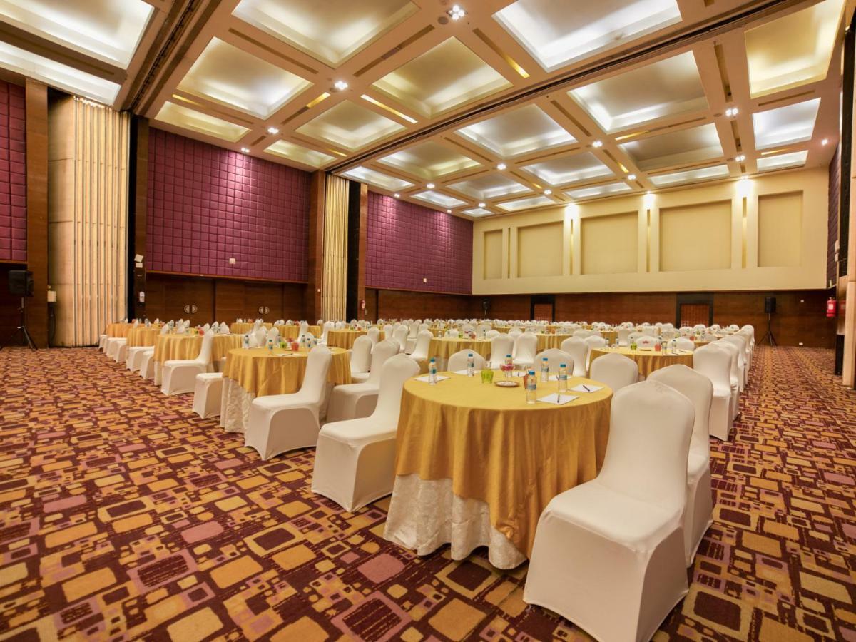 The Orchid Hotel Hinjewadi Pune Bagian luar foto The Grand Ballroom