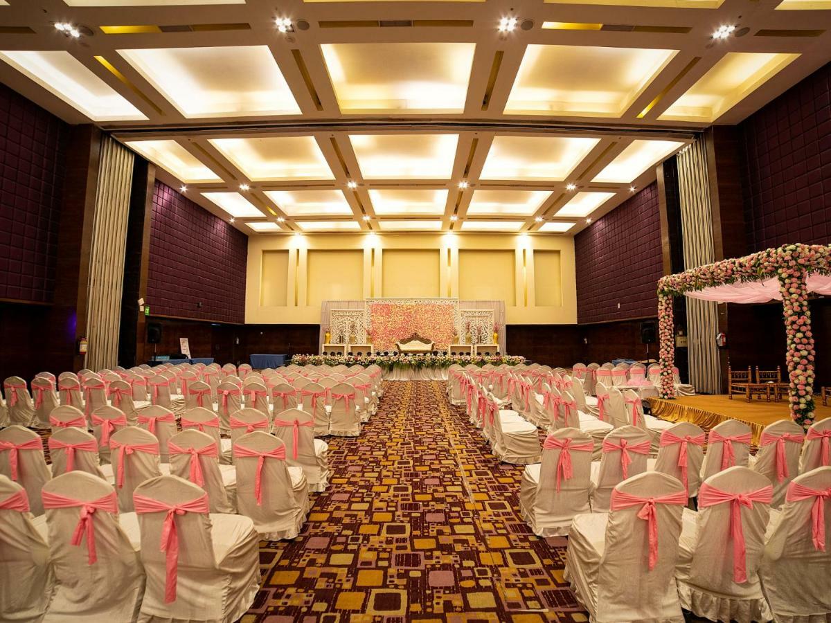 The Orchid Hotel Hinjewadi Pune Bagian luar foto The Grand Ballroom