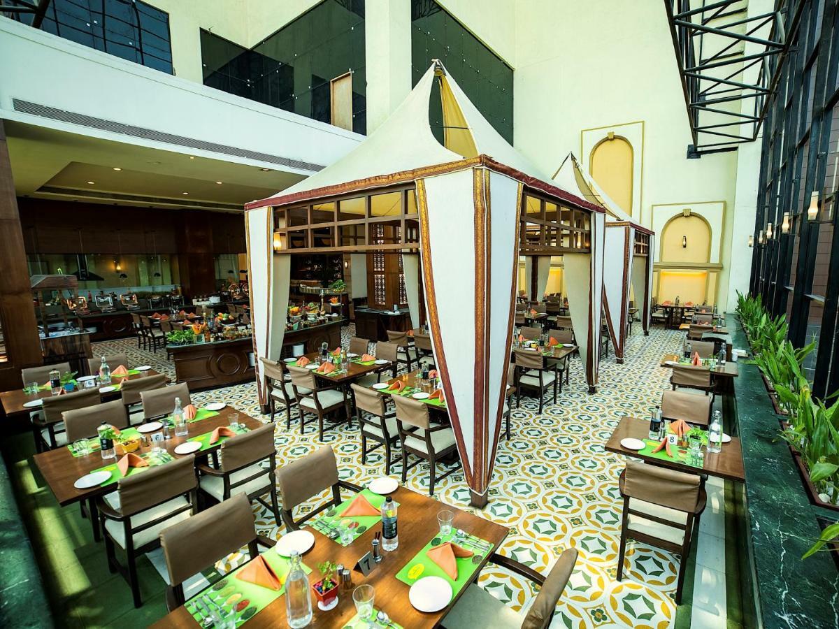 The Orchid Hotel Hinjewadi Pune Bagian luar foto The restaurant